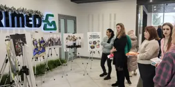 Мобильная фотовыставка "Чудеса случаются!" продолжает свою работу на предприятиях города Борисова