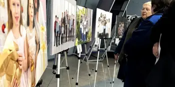 Мобильная фотовыставка "Чудеса случаются!" продолжает свою работу в г.Борисове